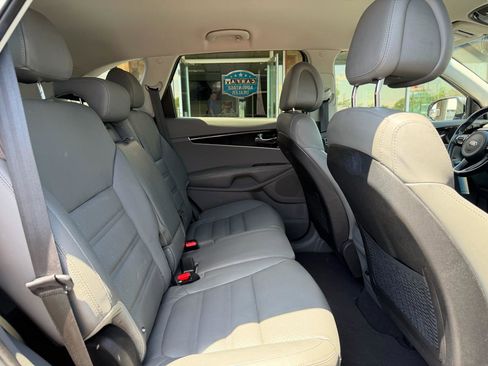 Used 2016 Kia Sorento EX AWD/4WD image 21