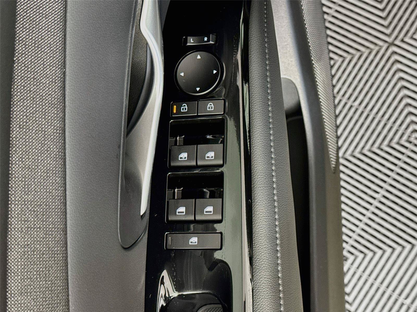 New 2026 Hyundai Tucson Limited FWD image 20
