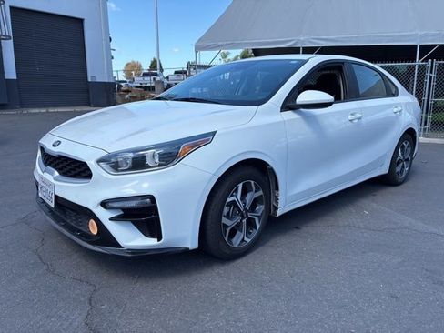 Used 2021 Kia Forte LXS image 3