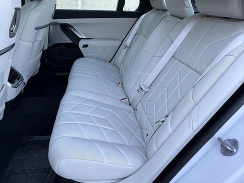 Used 2025 BMW i7 eDrive50 w/ M Sport Package image 33