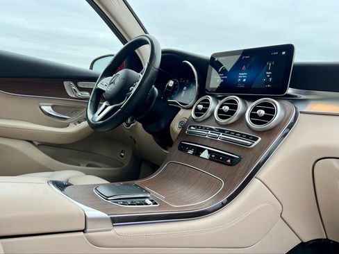 Certified 2020 Mercedes-Benz GLC 300 4MATIC image 10