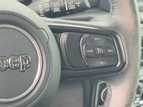 Used 2018 Jeep Wrangler Unlimited Sport S AWD/4WD image 24