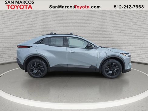 New 2026 Toyota C-HR AWD/4WD image 4