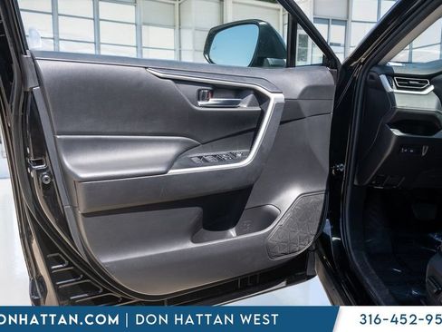 Used 2024 Toyota RAV4 XLE FWD image 15