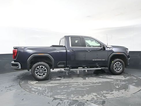 Used 2024 GMC Sierra 2500 SLE w/ SLE Value Package; image 6