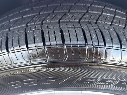 Used 2024 Chevrolet Equinox LT image 25