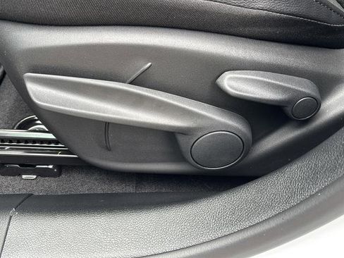 New 2026 Jeep Compass Latitude image 19