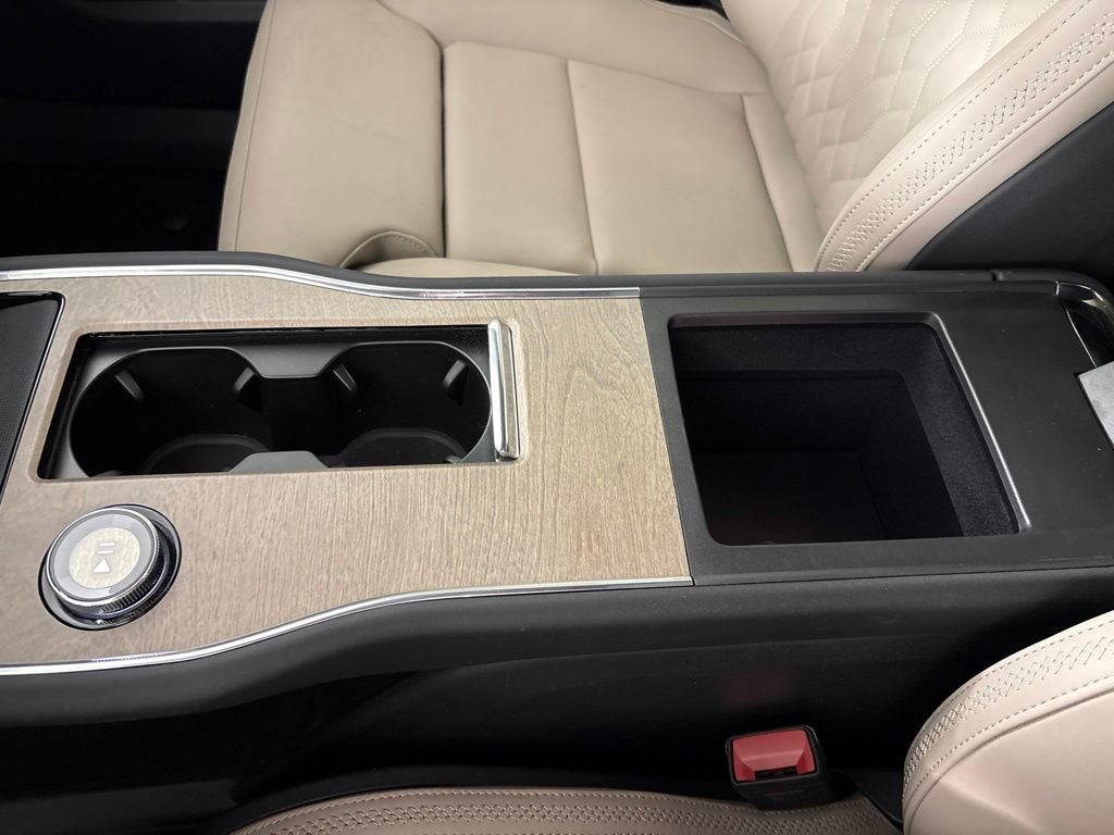Used 2025 Volvo EX90 Plus AWD/4WD image 43