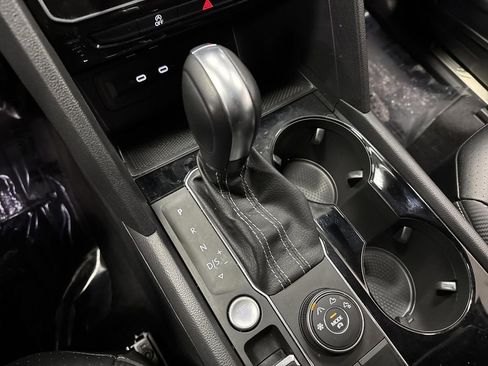 Used 2022 Volkswagen Atlas Cross Sport SE image 20