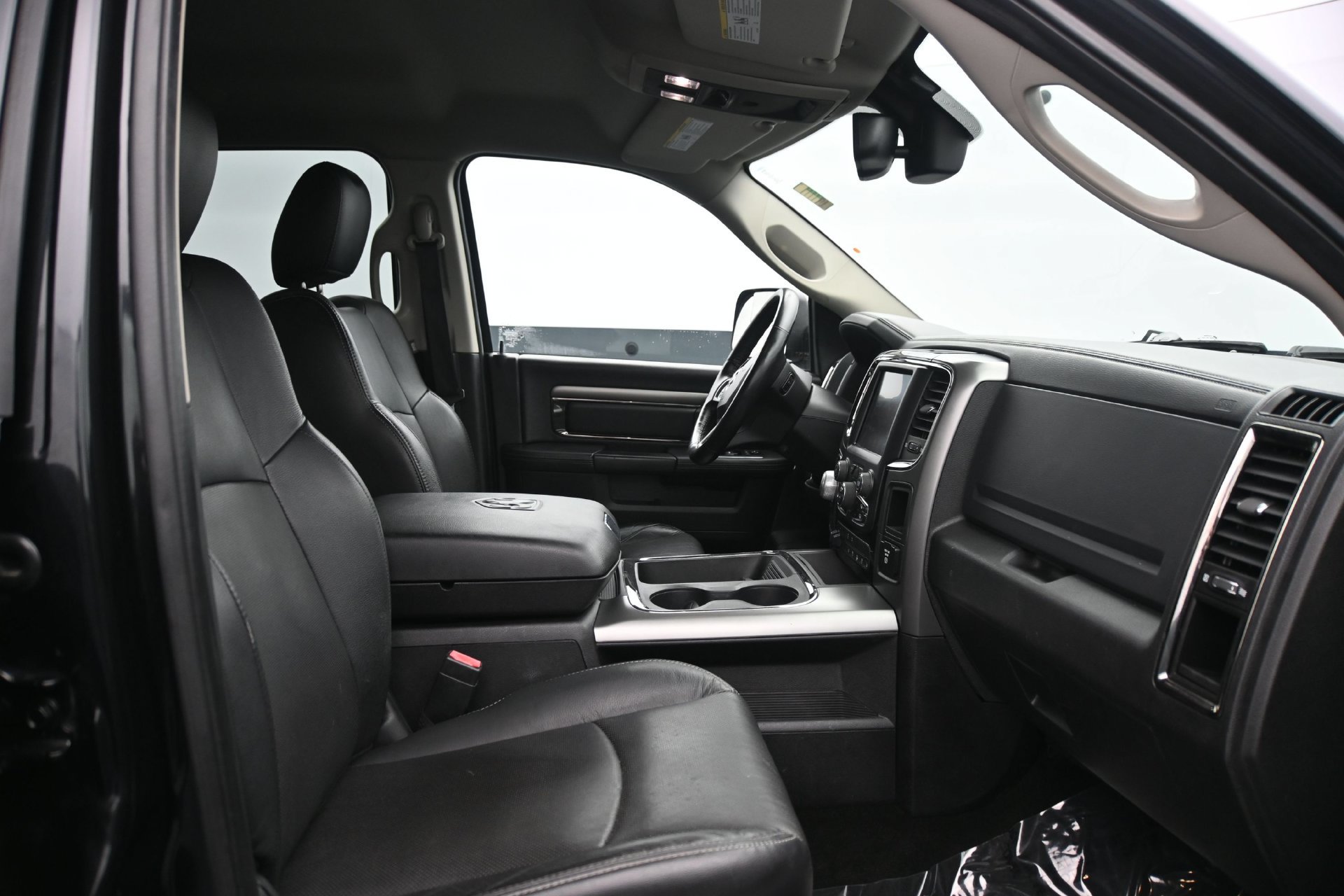 Used 2015 RAM 1500 Sport w/ Black Ram 1500 Sport Group AWD/4WD image 13