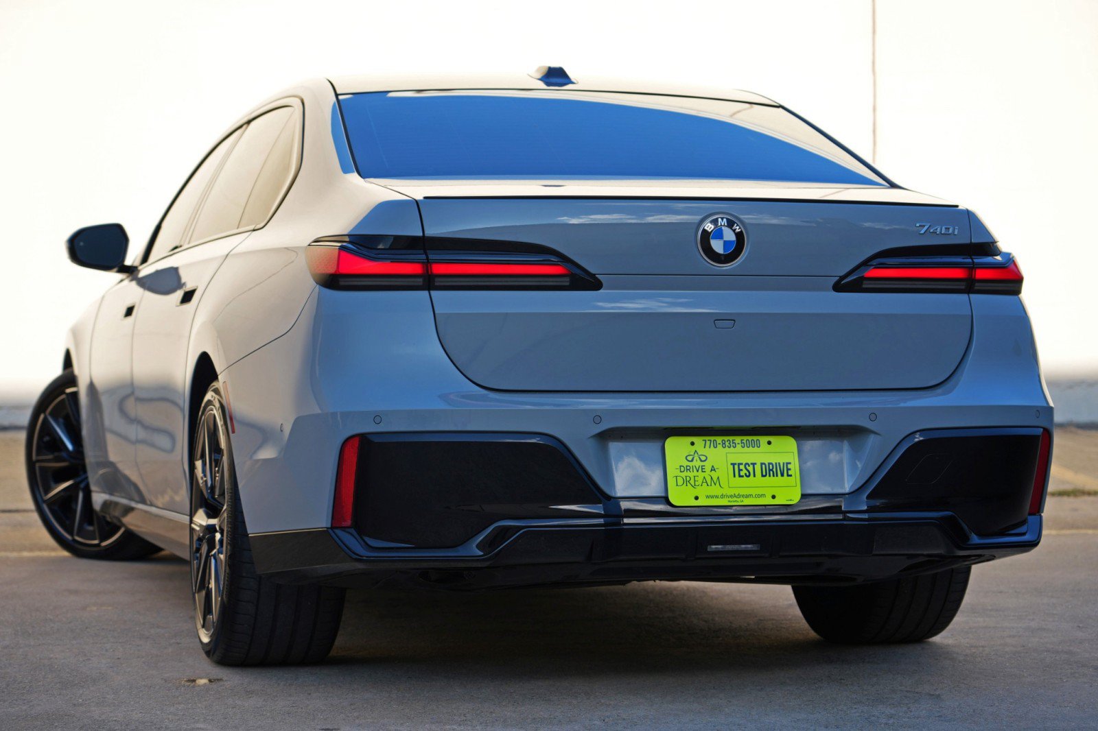 Used 2025 BMW 740i RWD image 6