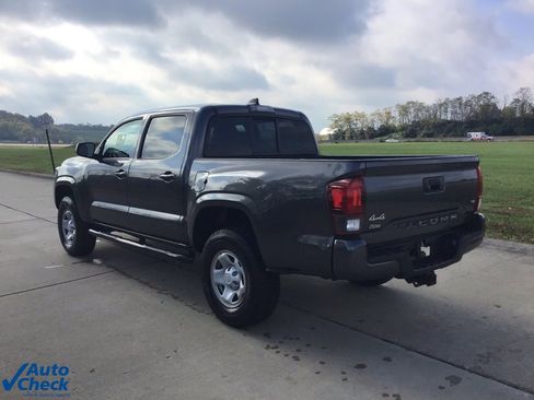 Used 2022 Toyota Tacoma SR image 6