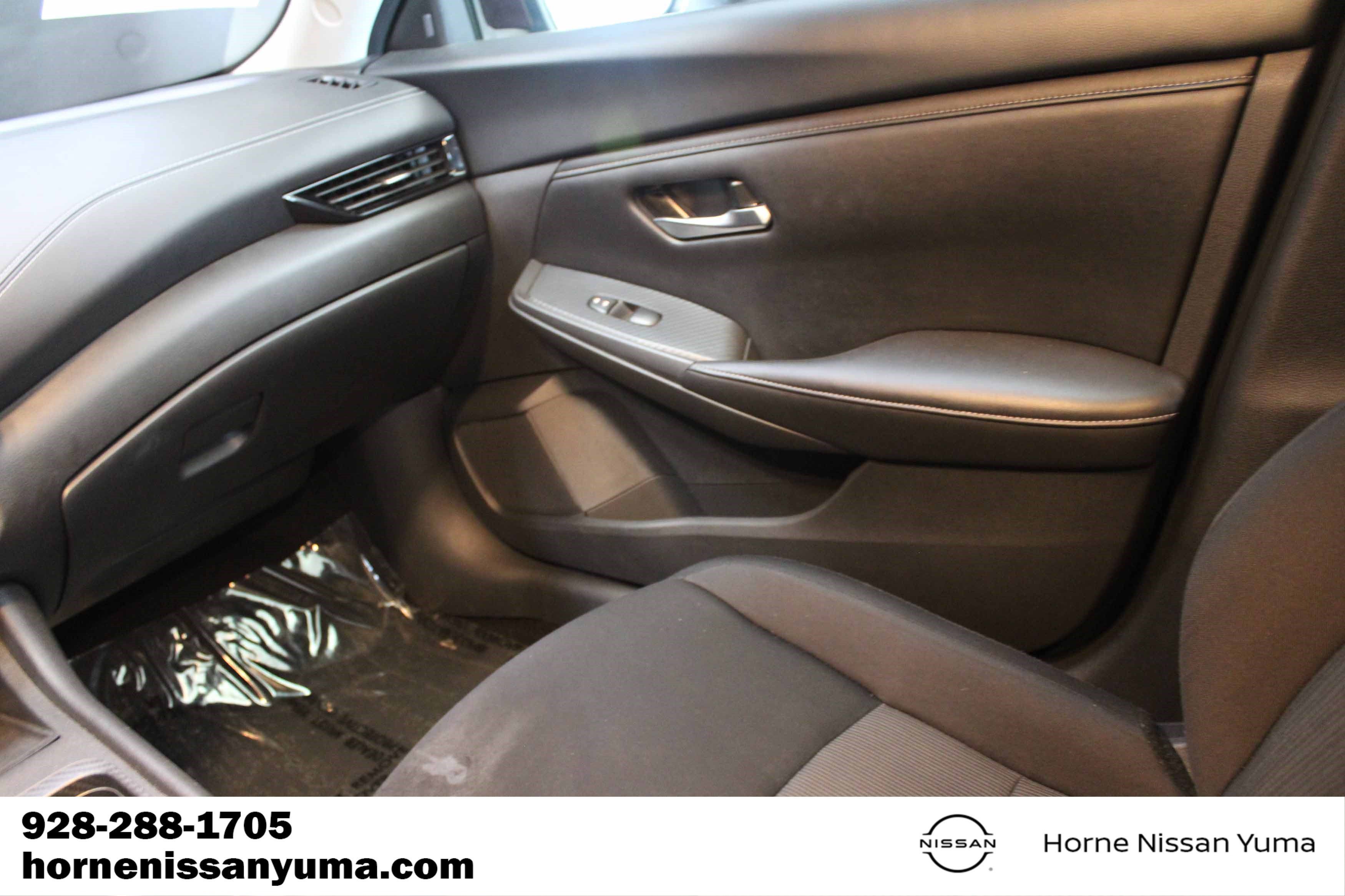 Used 2024 Nissan Sentra SV FWD image 11