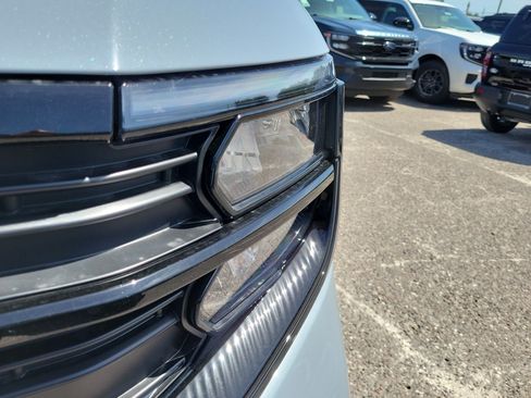 New 2027 Ford Expedition Max Active RWD image 3