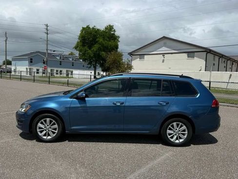 Used 2016 Volkswagen Golf S image 5