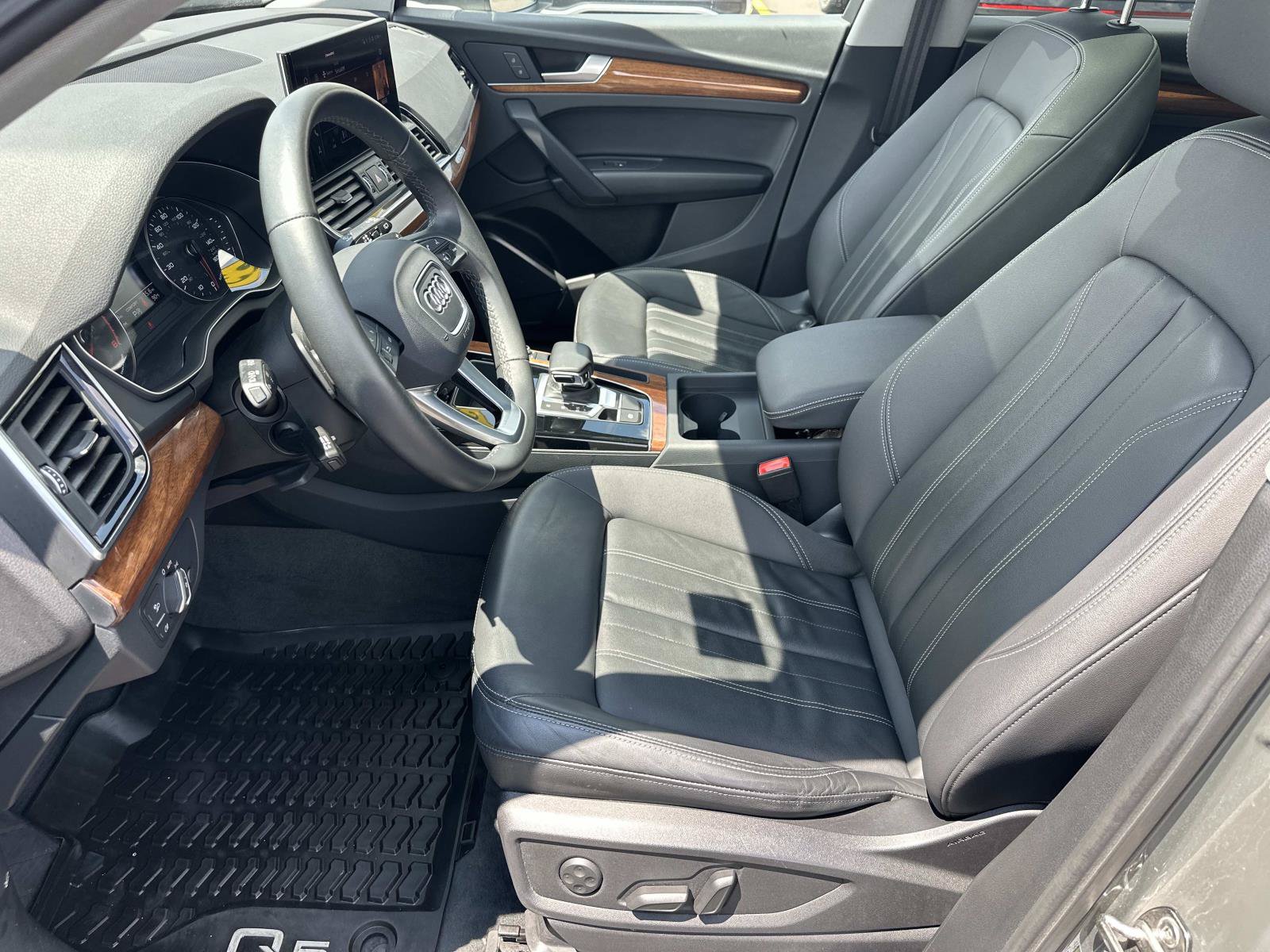 Used 2023 Audi Q5 2.0T Premium w/ Convenience Package AWD/4WD image 19