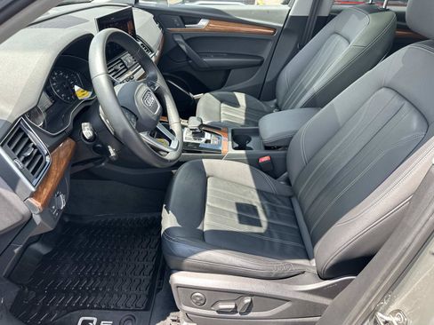 Used 2023 Audi Q5 2.0T Premium w/ Convenience Package AWD/4WD image 19