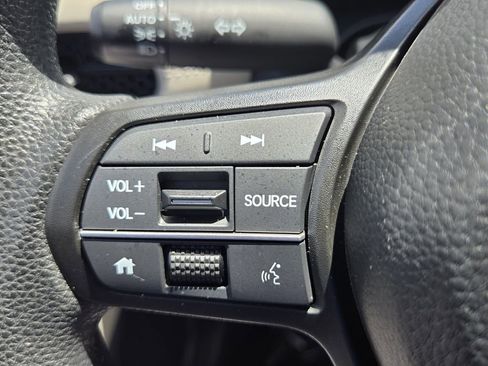 Used 2025 Honda HR-V LX image 24