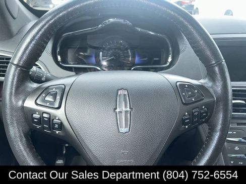 Used 2019 Lincoln MKT AWD image 15