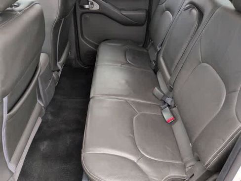 Used 2018 Nissan Frontier PRO-4X image 20