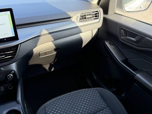 Used 2026 Ford Escape Active w/ Tech Pack #1 FWD image 15