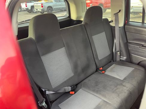 Used 2016 Jeep Patriot Sport image 18