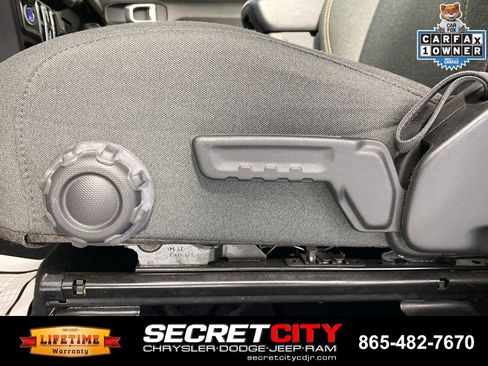 Used 2024 Jeep Wrangler Unlimited w/ Convenience Group AWD/4WD image 13