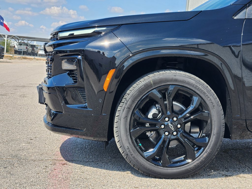 New 2027 Chevrolet Traverse RS FWD image 5