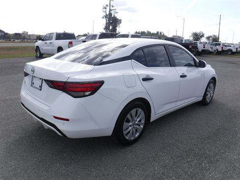 Used 2025 Nissan Sentra S image 2