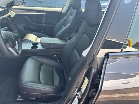 Used 2023 Tesla Model 3 Standard Range RWD image 8