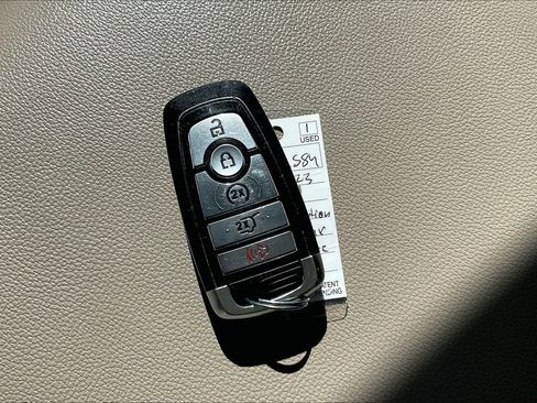 Used 2023 Ford Expedition Max XLT AWD/4WD image 26
