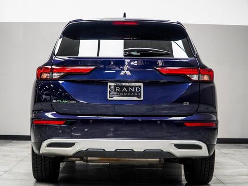 Used 2024 Mitsubishi Outlander SE image 11