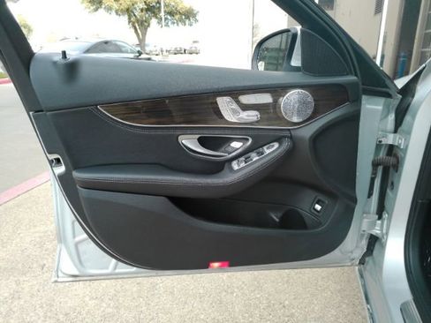 Used 2016 Mercedes-Benz C 300 4MATIC Sedan image 11