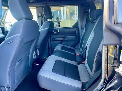 Used 2025 Ford Bronco Big Bend image 12