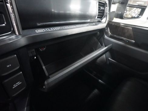 Used 2024 Ford F350 Lariat w/ Lariat Ultimate Package AWD/4WD image 28