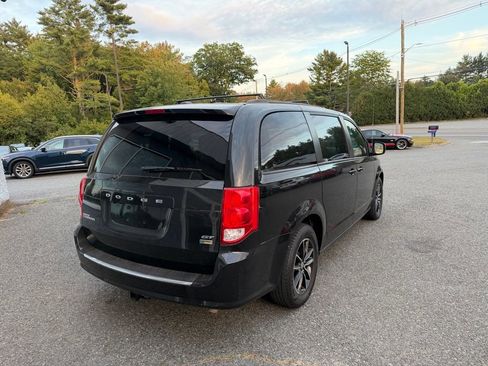 Used 2018 Dodge Grand Caravan GT FWD image 5
