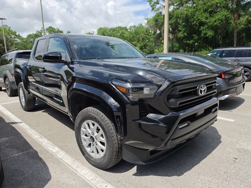 Used 2024 Toyota Tacoma SR5 RWD image 2