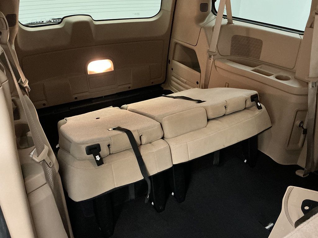 Used 2014 Dodge Grand Caravan SE w/ Quick Order Package 29E SE FWD image 22