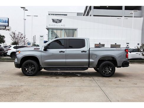 Used 2024 Chevrolet Silverado 1500 LT Trail Boss w/ Convenience Package II image 3