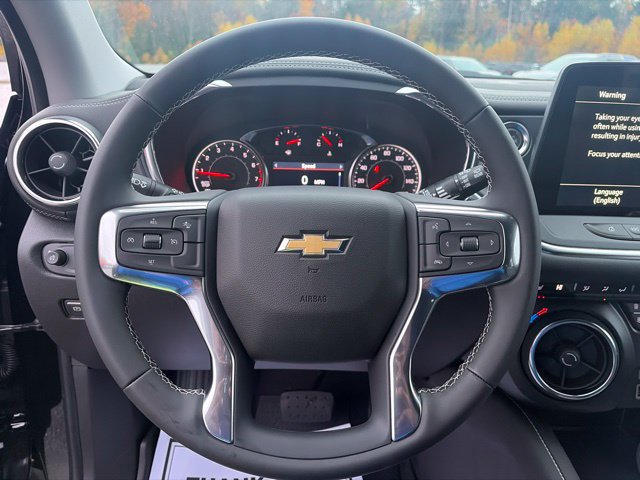 New 2026 Chevrolet Blazer LT w/ Midnight/Sport Edition AWD/4WD image 15