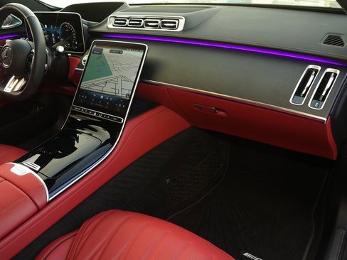 Used 2025 Mercedes-Benz S 63 AMG S image 11