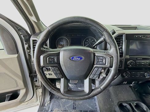 Used 2019 Ford F150 XLT w/ Equipment Group 302A Luxury AWD/4WD image 32