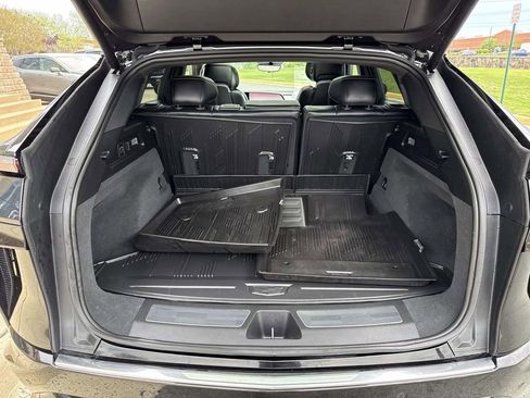 Used 2025 Cadillac Lyriq Luxury w/ LPO, Floor Liner Package AWD/4WD image 26