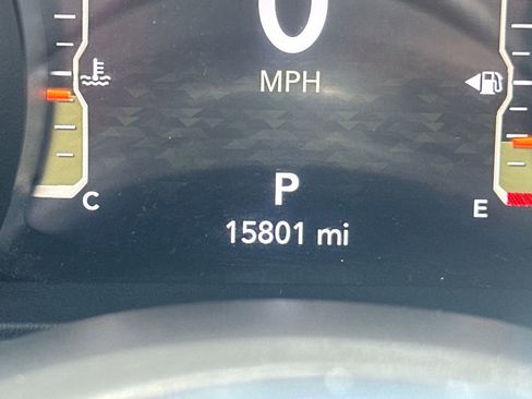 Used 2025 Jeep Wrangler Unlimited Sahara AWD/4WD image 21