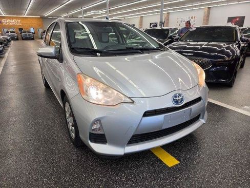 Used 2013 Toyota Prius C One FWD image 4