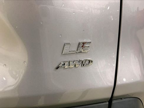 Used 2023 Toyota RAV4 LE AWD/4WD image 10