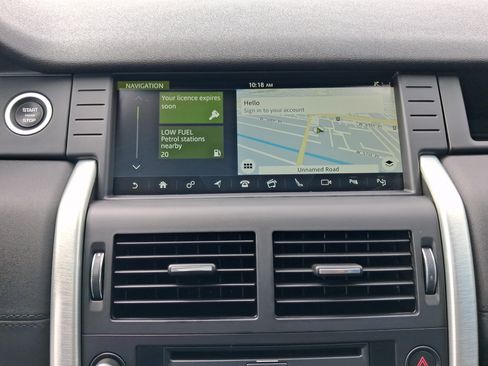 Used 2017 Land Rover Discovery Sport HSE AWD/4WD image 19