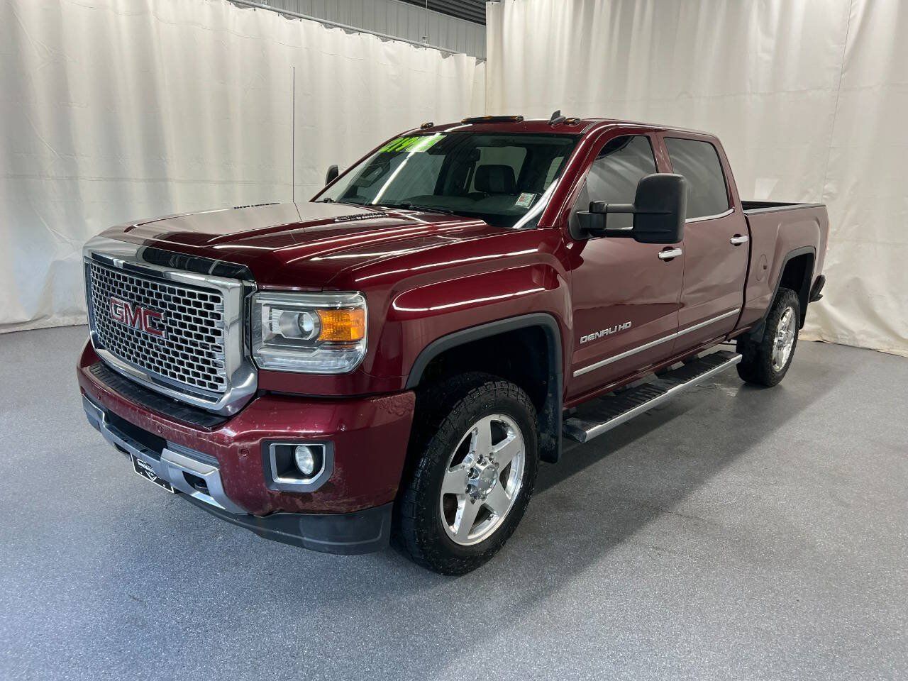 Used 2015 GMC Sierra 2500 Denali w/ Duramax Plus Package AWD/4WD image 1
