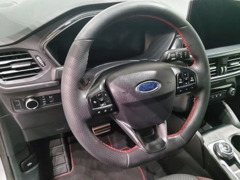 Used 2023 Ford Escape ST-Line w/ Tech Pack #1 FWD image 30