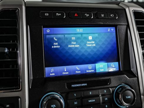 Used 2021 Ford F250 Lariat w/ Lariat Ultimate Package AWD/4WD image 28